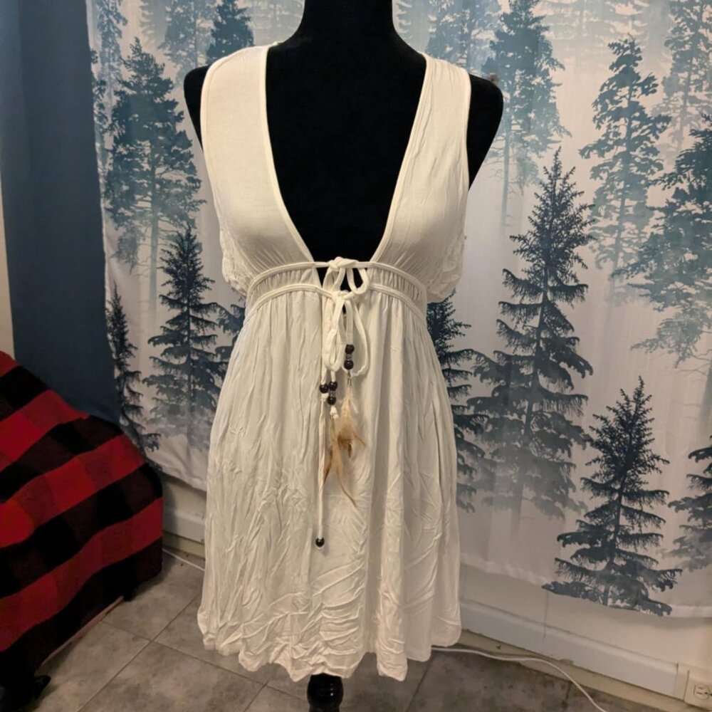 POL White Roman-Style Mini Dress – Size M